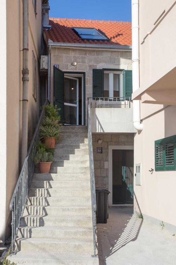 Beach Apartment Korina Sumpetar Extérieur photo
