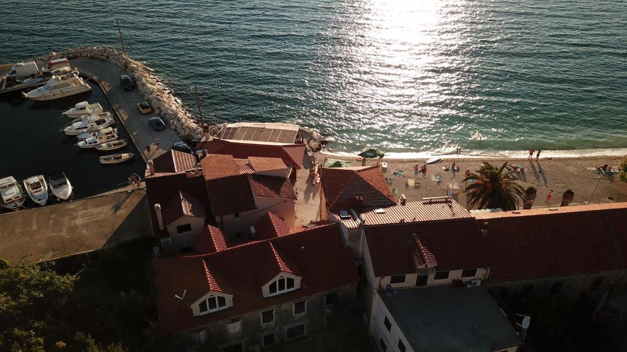 Beach Apartment Korina Sumpetar Extérieur photo