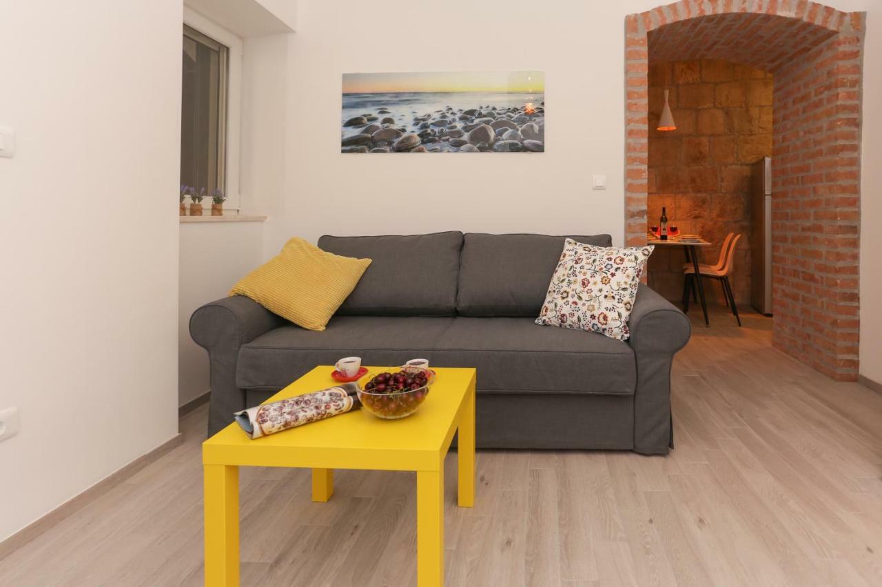 Beach Apartment Korina Sumpetar Extérieur photo
